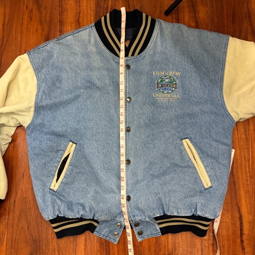 Universal Studios Vintage Film Crew On Location Denim Varsity Size XL - Picture 9 of 10